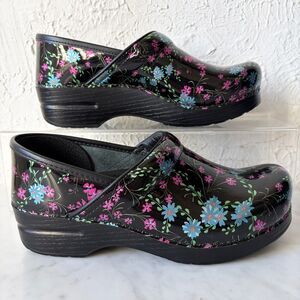 Dansko Professional Mini Floral Clogs Women's 8.5/39 Black Patent Leather
